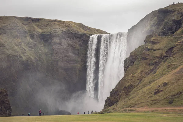 Skogafoss şelale, İzlanda — Stok fotoğraf