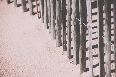 Fransa Atlantik sahilinde ahşap çit