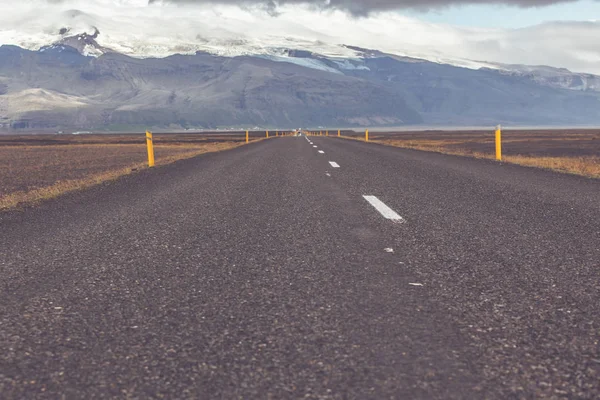 Isländische Autobahn ohne Ende — Stockfoto
