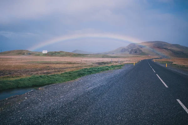 Niekończące się islandzki autostrady — Zdjęcie stockowe