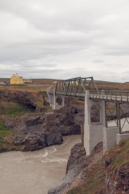 İzlanda'daki Skjalfandafljot Nehri'nde köprü