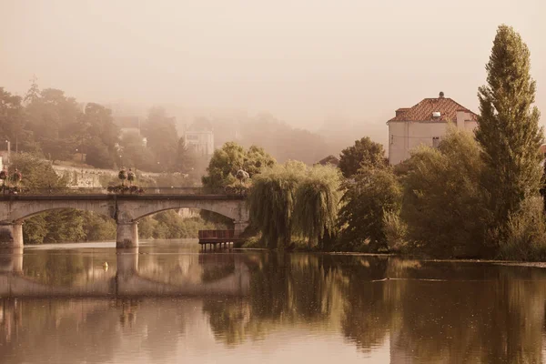 Vista pitoresca da cidade de Perigord, na França — Fotografia de Stock