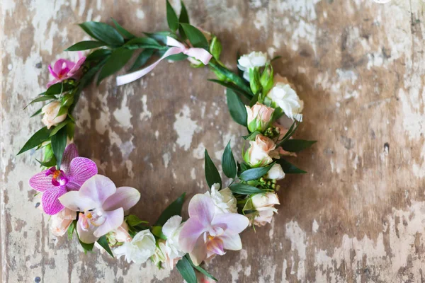 手作りの花の花輪 — ストック写真