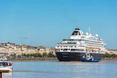 yolcu gemisi Prinsendam Bordeaux Harbour