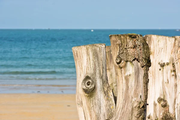 Deniz kıyısı Saint malo dalgakıranlar — Stok fotoğraf