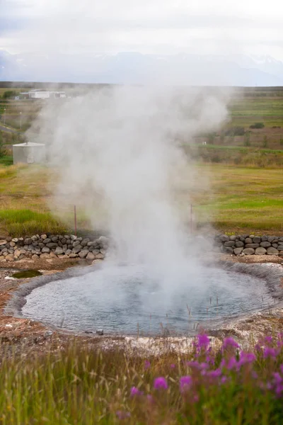 Geothermische Quelle in Island — Stockfoto