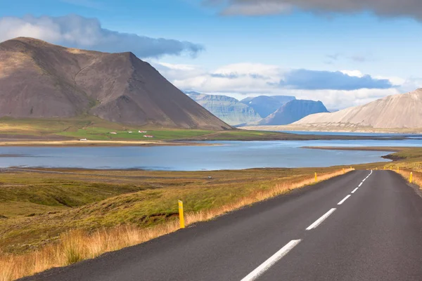 Eindeloze IJslands Highway — Stockfoto