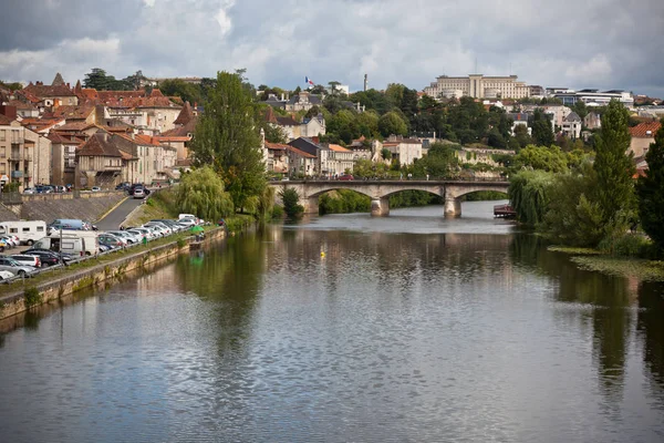 Vista pitoresca da cidade de Perigord — Fotografia de Stock