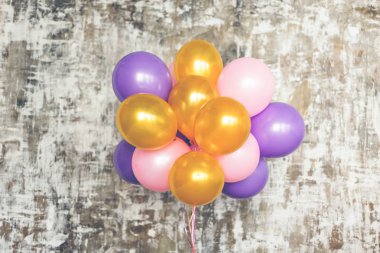 Parlak balonlar grup