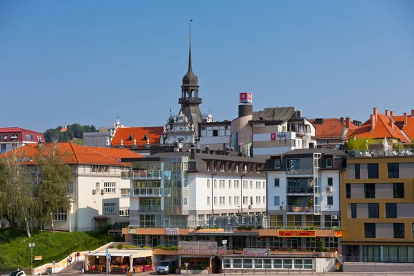 Güneşli gün Maribor şehir manzarası