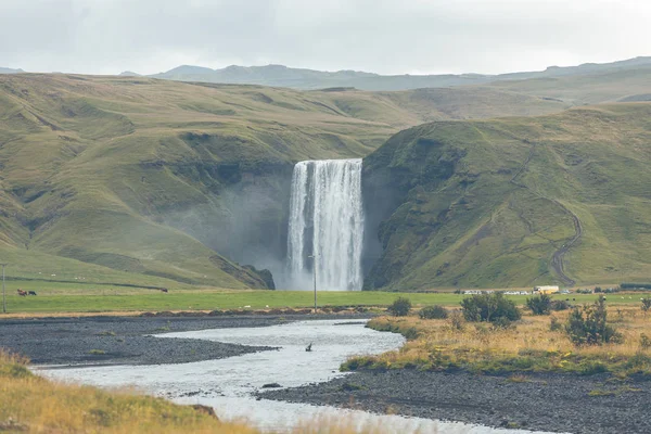 Καταρράκτης skogafoss στην Ισλανδία — Φωτογραφία Αρχείου