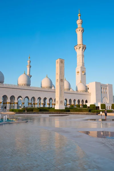 Sheikh Zayed fehér Mosque — Stock Fotó