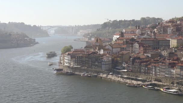 Überblick über die Altstadt von Porto — Stockvideo