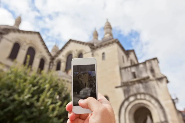 Turista tomando fotos de Perigueux, Francia — Foto de Stock