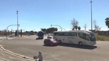 Kavşak geçiş araçları