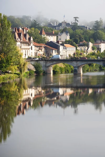 Schilderachtig uitzicht van de Perigord stad in Frankrijk — Stockfoto