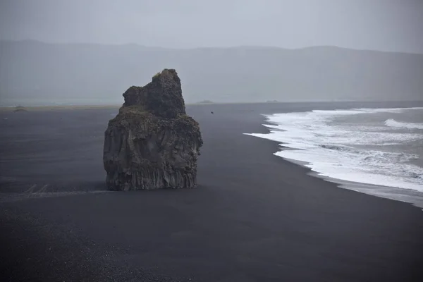 Zwarte strand Excelsior, IJsland — Stockfoto