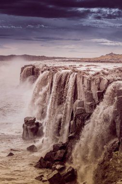 İzlanda 'da Dettifoss Şelalesi