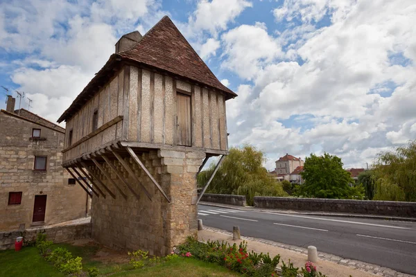 Vue pittoresque de la ville de Périgueux en France — Photo