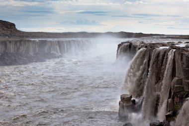 İzlanda 'da Dettifoss Şelalesi