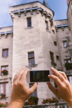 Akıllı telefon holding turizm eller 