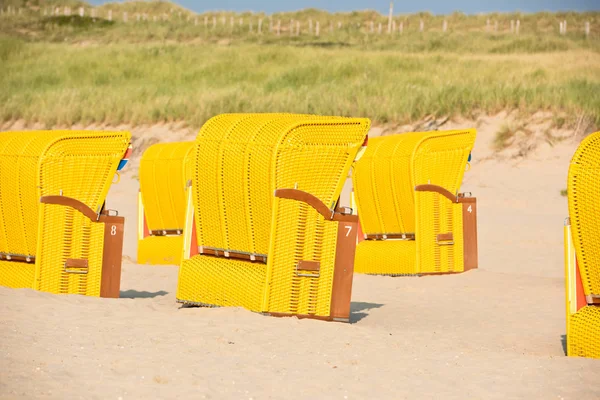 Beach wicker chairs strandkorb — Stock Photo, Image