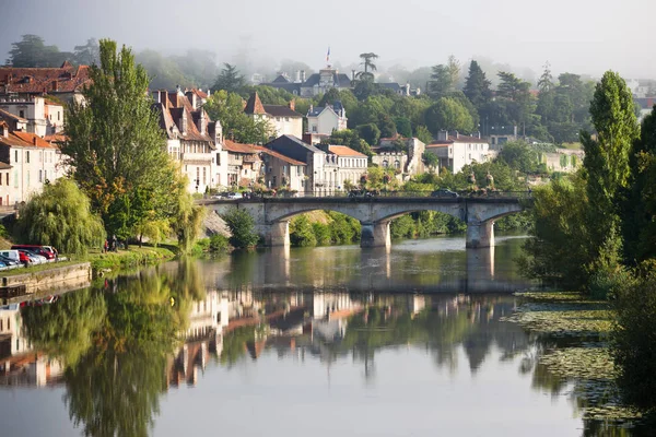 Fransa'da Perigord şehrin pitoresk görünümü