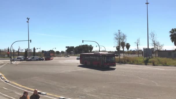 Circulation routière dans la rue de Valence, Espagne — Video