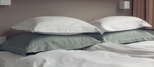 Prepared fresh bed, scene in hotel room — Stock Photo, Image