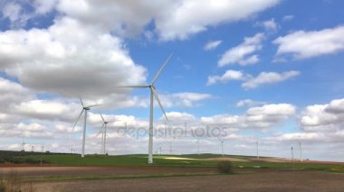 Çalışma rüzgar türbini Andalusia, İspanya ile kırsal manzara