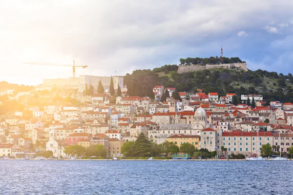 Sibenik, Croazia vista dal mare — Foto Stock