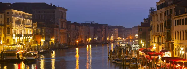 ヴェネツィアの夜のグランド運河 — ストック写真