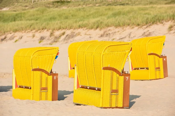 Beach wicker chairs strandkorb — Stock Photo, Image