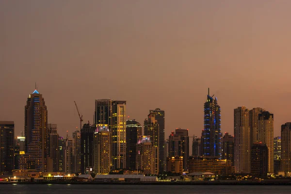 두바이, 아랍 에미리트의 밤 풍경 — 스톡 사진