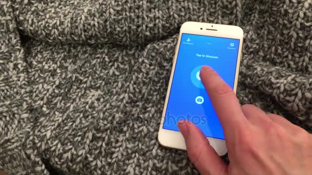 Abd Boston Aralık Shazam Mobil Uygulama Ekran Üzerinde Apple Iphone — Stok video