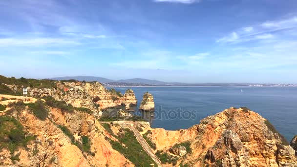 Ponta Piedade Groupe Formations Rocheuses Long Littoral Lagos Algarve Portugal — Video