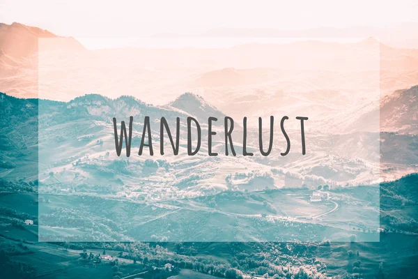 Wanderlust inspirujący cytat typograficzne — Zdjęcie stockowe