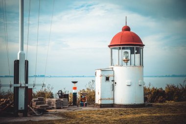 küçük deniz feneri