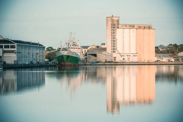 Widok z portu morskiego w Saint Malo, Francja — Zdjęcie stockowe