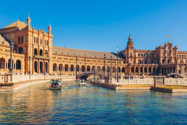 Vista de la hermosa Plaza de España, Sevilla, España — Foto de Stock