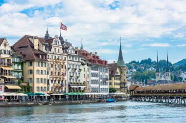 Tarihi Luzern şehir merkezinin görünümü