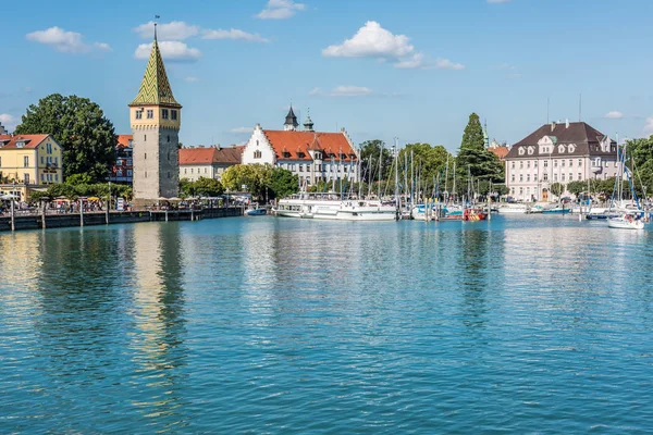 ボーデン湖、ドイツのリンダウ町のビュー — ストック写真