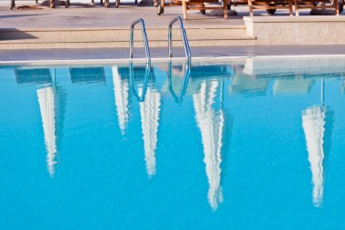 merdiven Yüzme Havuzu