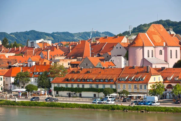 Silhuett av Maribor stad — Stockfoto