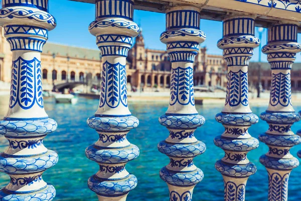 Plaza de espana korlátok részletesen, sevilla, Spanyolország — Stock Fotó