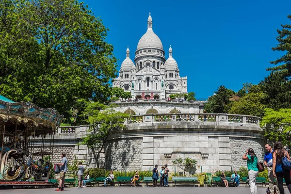 パリ モンマルトル サクレ クール寺院大聖堂ビュー — ストック写真