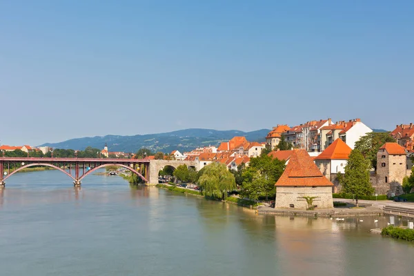 Nasyp miasta Maribor — Zdjęcie stockowe