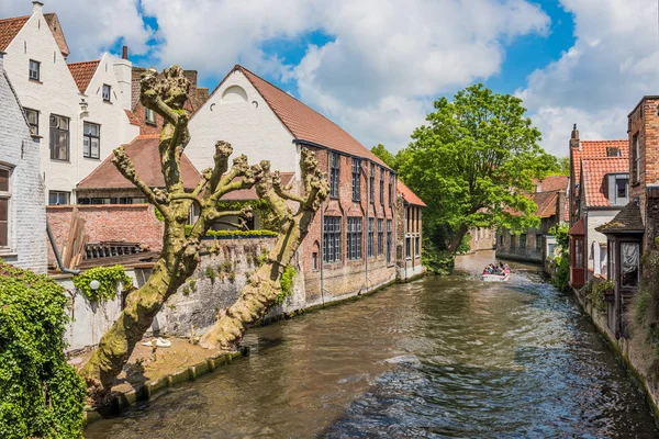 Vackra kanalen Brygge Belgien — Stockfoto