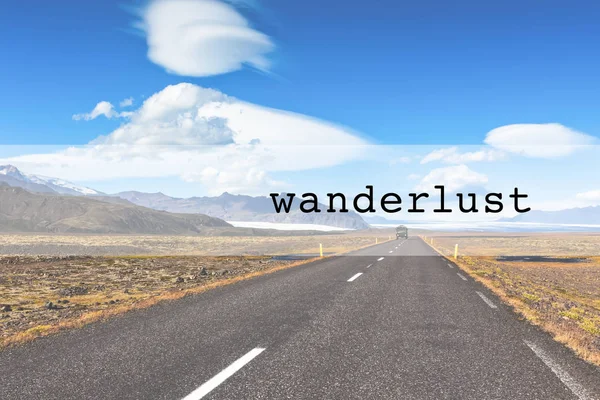 Inspirerande typografiska citat wanderlust — Stockfoto