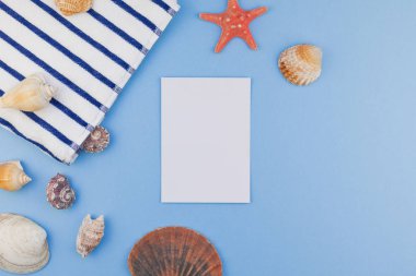 Düz yatıyordu yaz seyahat tatil kavramı